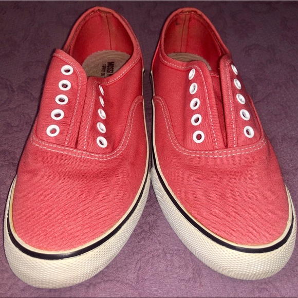 Coral Low Tops 💗🧡 - Picture 3 of 9